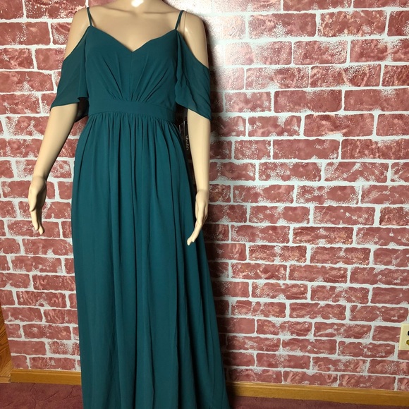 Lulus Dresses & Skirts - Lulu’s green maxi dress